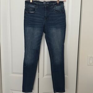 Old Navy Rockstar super skinny mid rise 14L